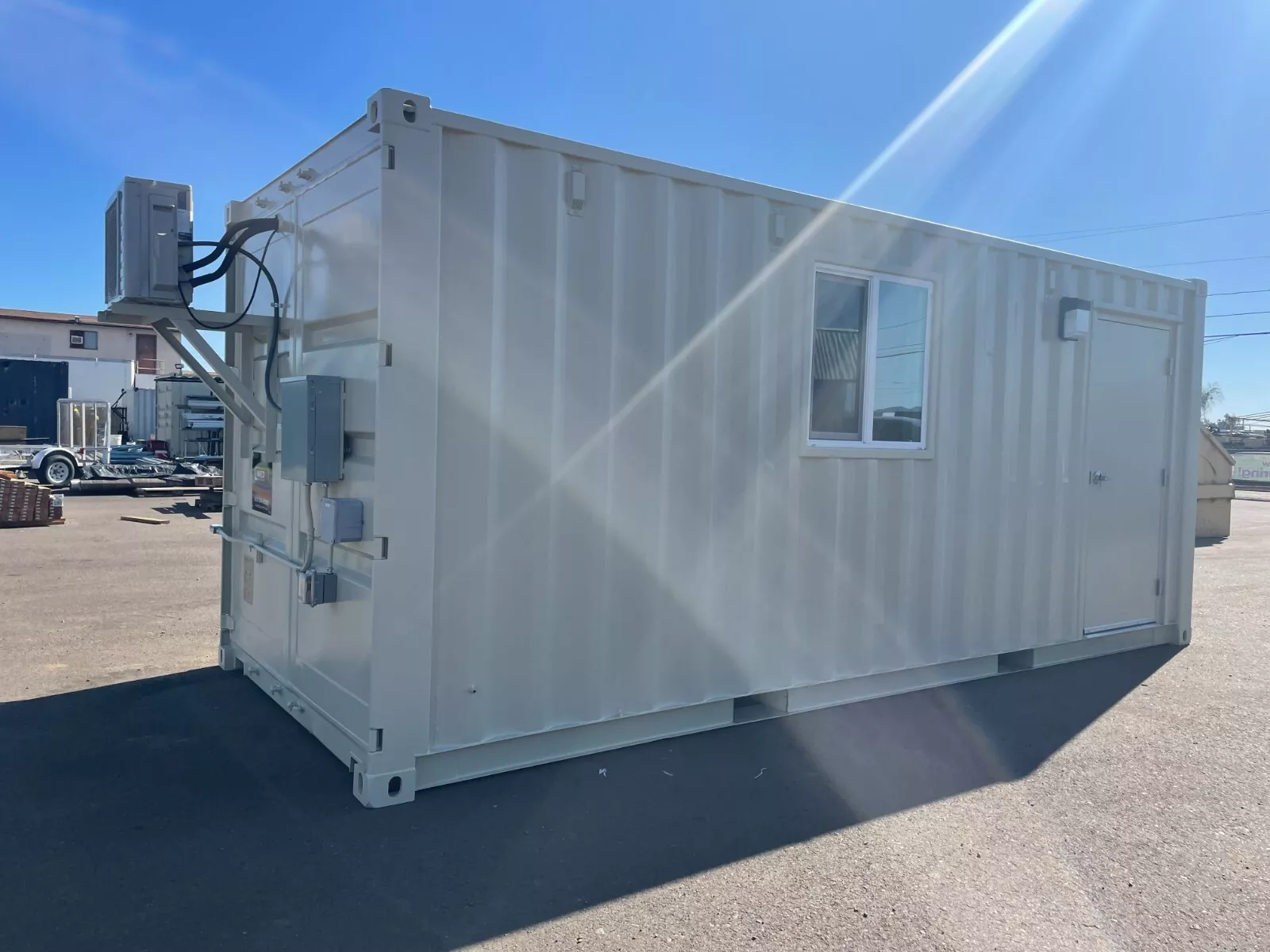 20-foot-office-in-refurbished-shipping-container21 20 foot office refurbished shipping container - Image 1