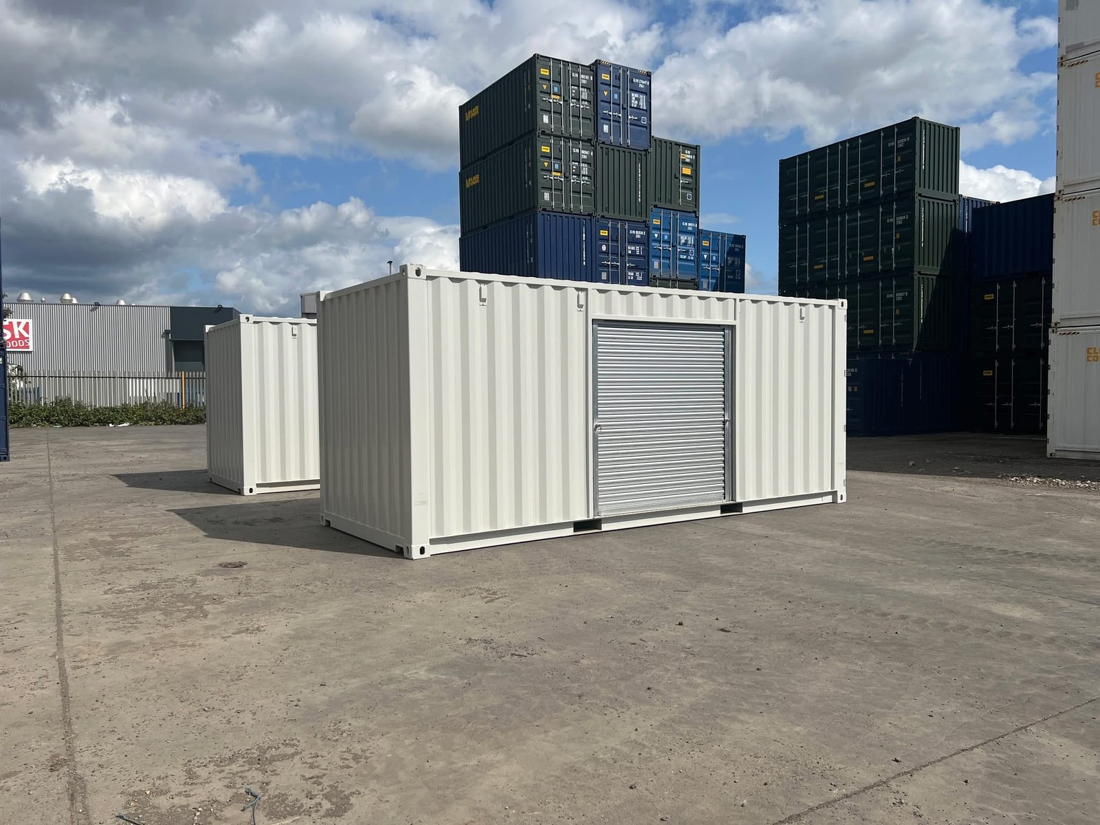 IMG_2974 20ft Custom One Trip Shipping Container – Roller Shutter & RAL 7035 Respray - Image 1