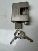 Shipping Container - Image 3