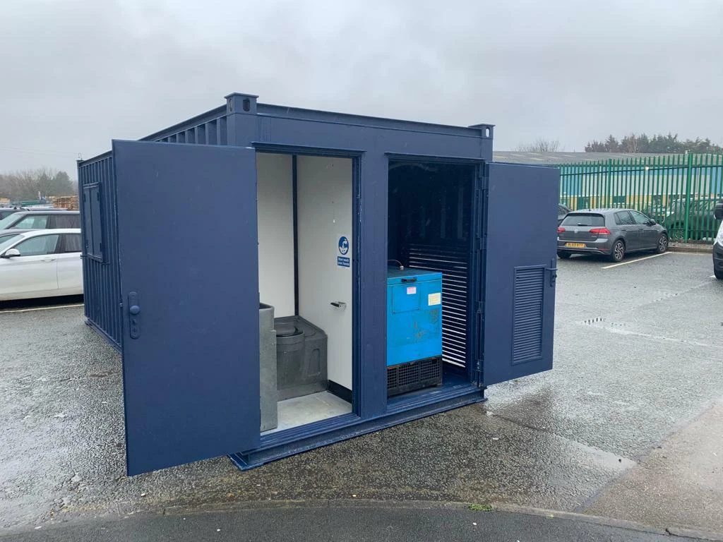 s-l1600-82 PORTABLE 21FT X 9FT WELLFARE UNIT WITH GENERATOR - Image 1